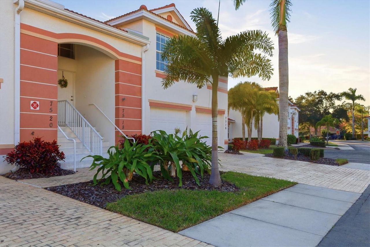 7518 Marsh Orchid Circle, Unit 9-202, Bradenton, FL 34203 Photo
