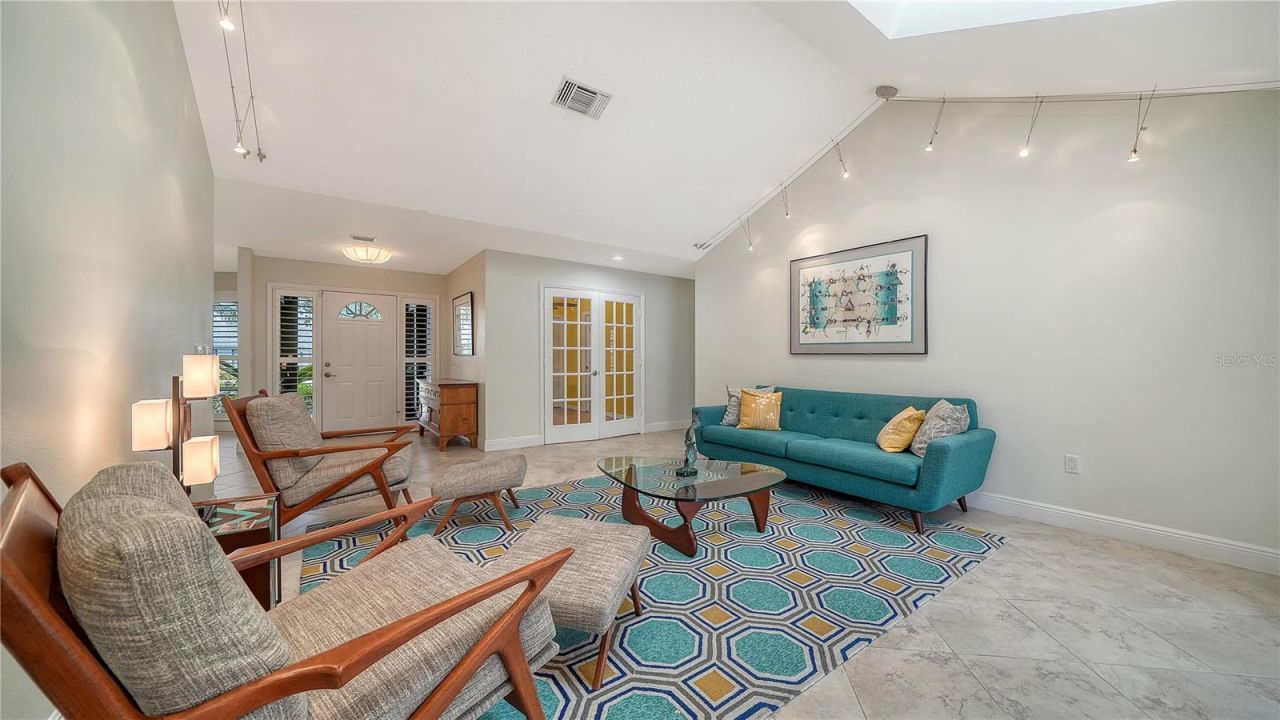 4251 Pasadena Circle, Sarasota, FL 34233 Photo