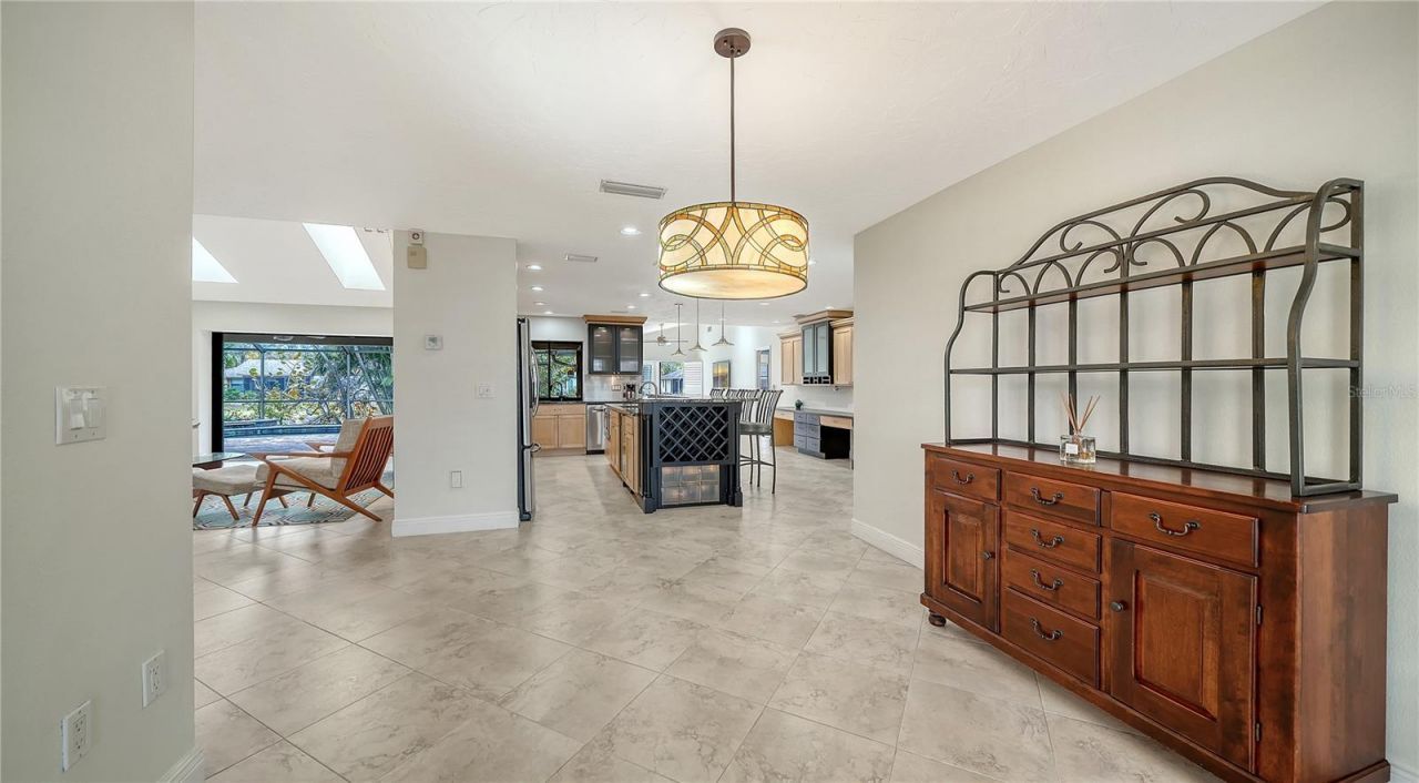 4251 Pasadena Circle, Sarasota, FL 34233 Photo