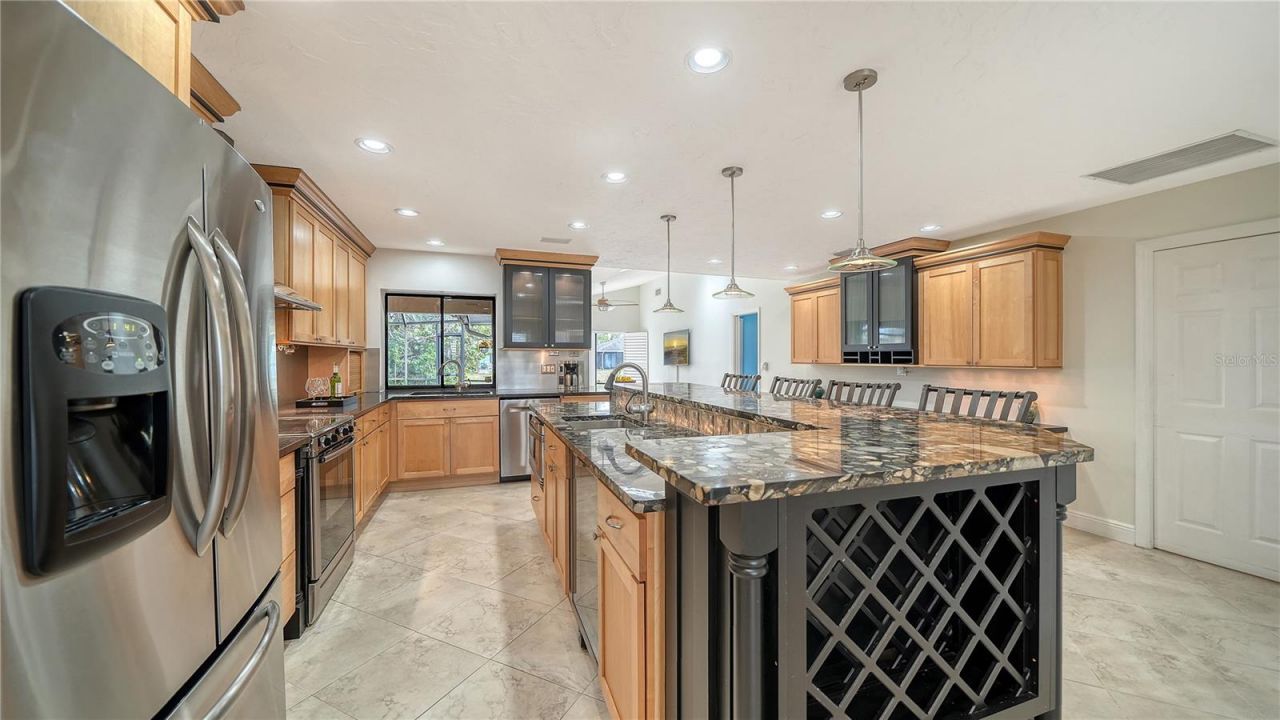 4251 Pasadena Circle, Sarasota, FL 34233 Photo