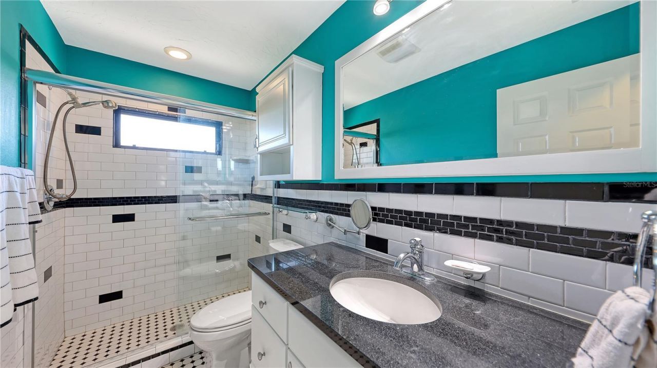 4251 Pasadena Circle, Sarasota, FL 34233 Photo