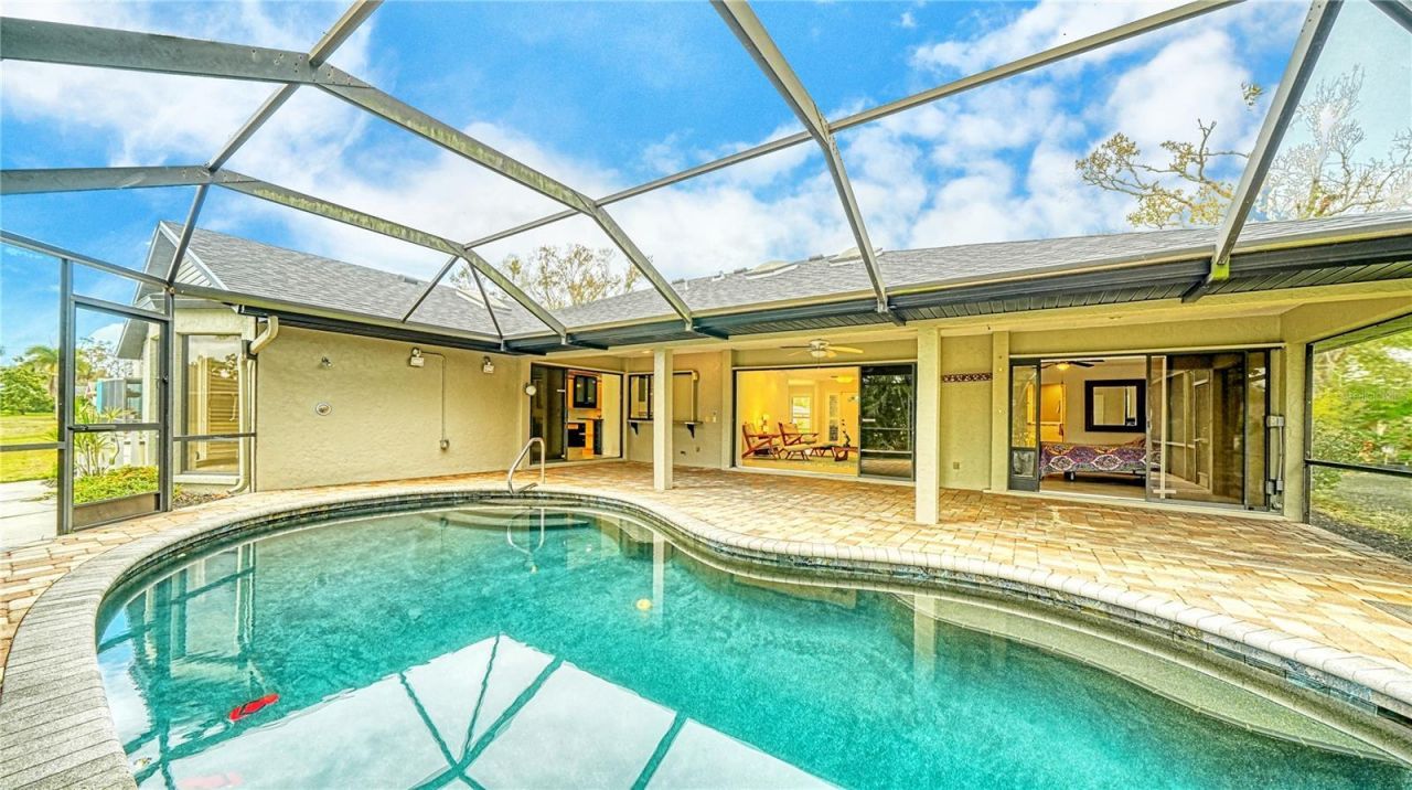 4251 Pasadena Circle, Sarasota, FL 34233 Photo