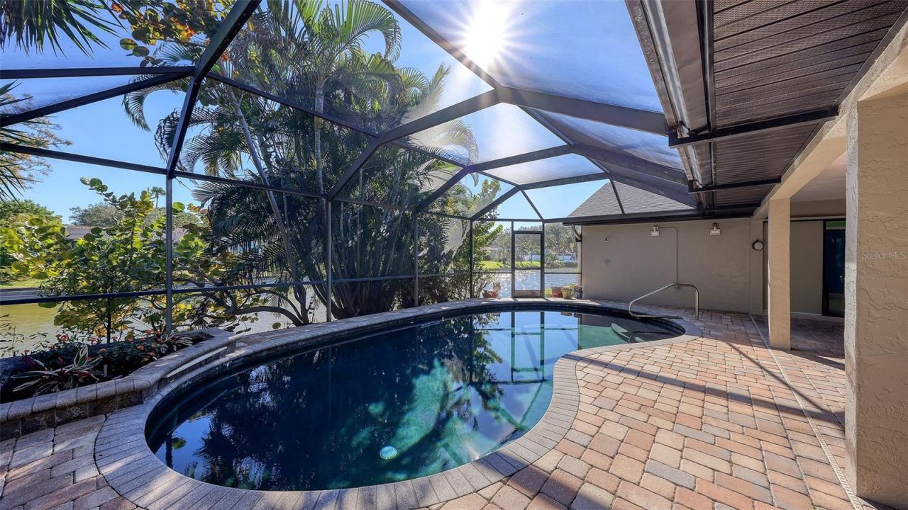 4251 Pasadena Circle, Sarasota, FL 34233 Photo