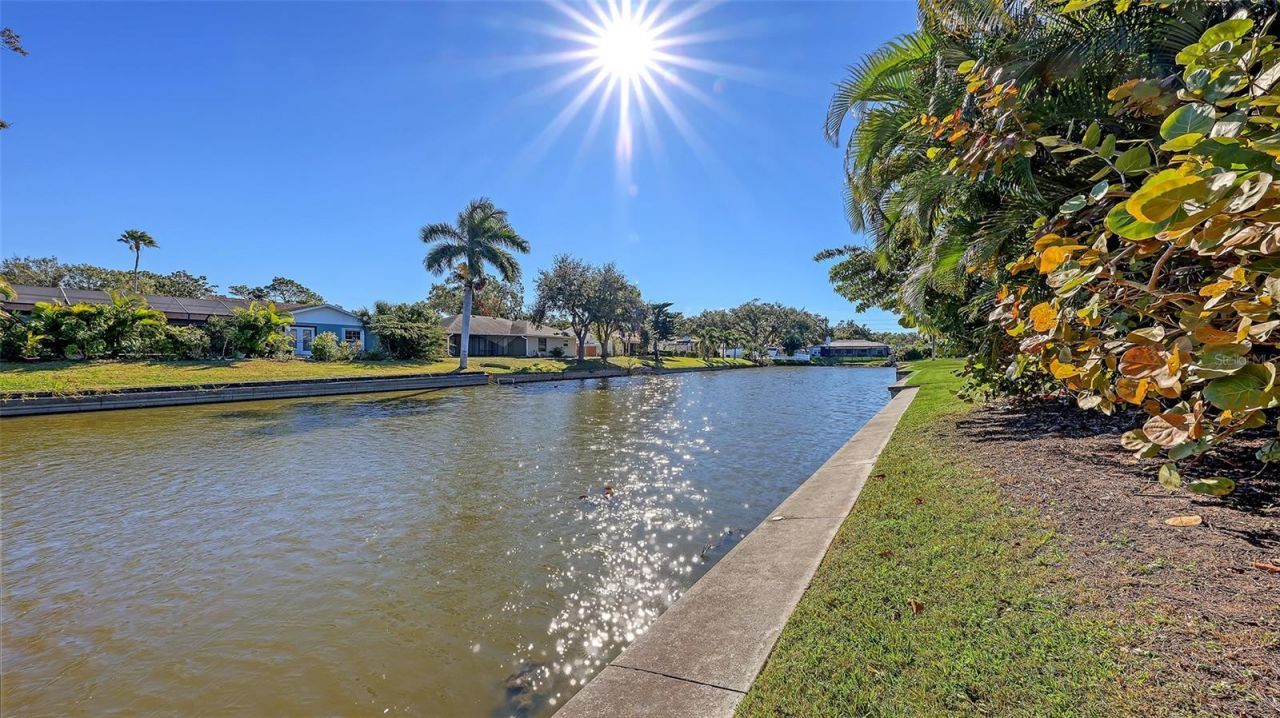 4251 Pasadena Circle, Sarasota, FL 34233 Photo