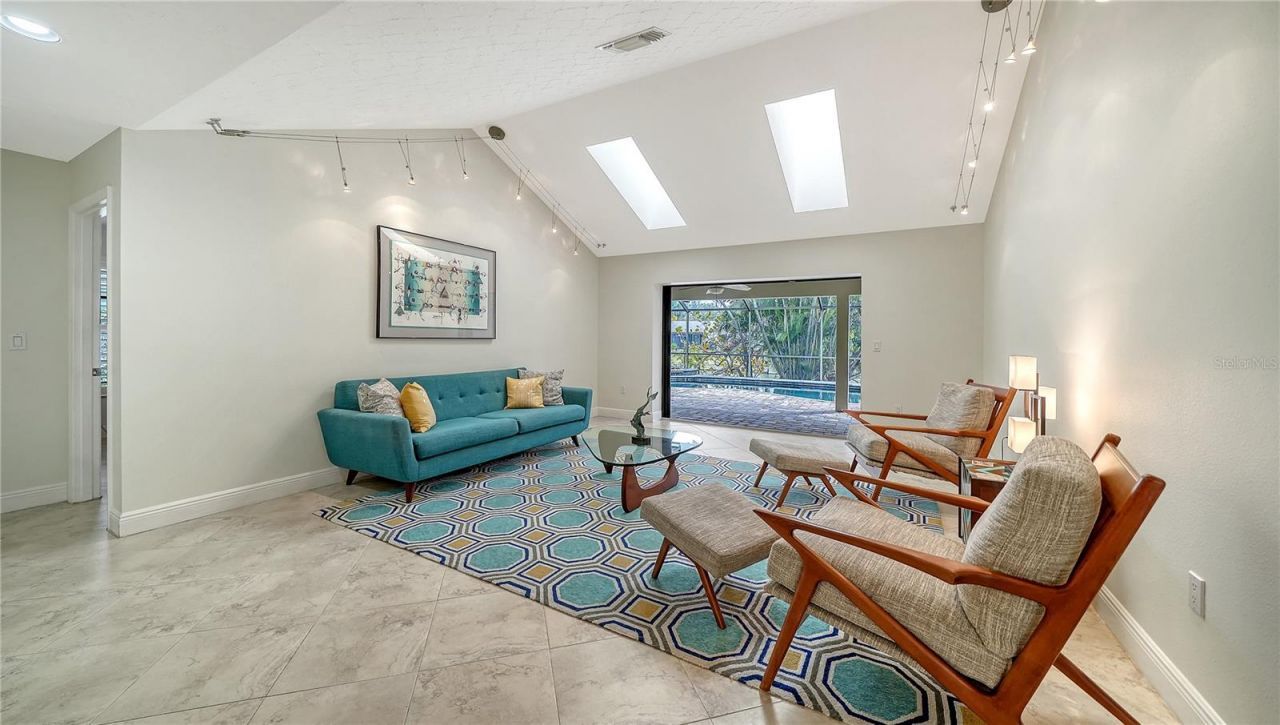 4251 Pasadena Circle, Sarasota, FL 34233 Photo