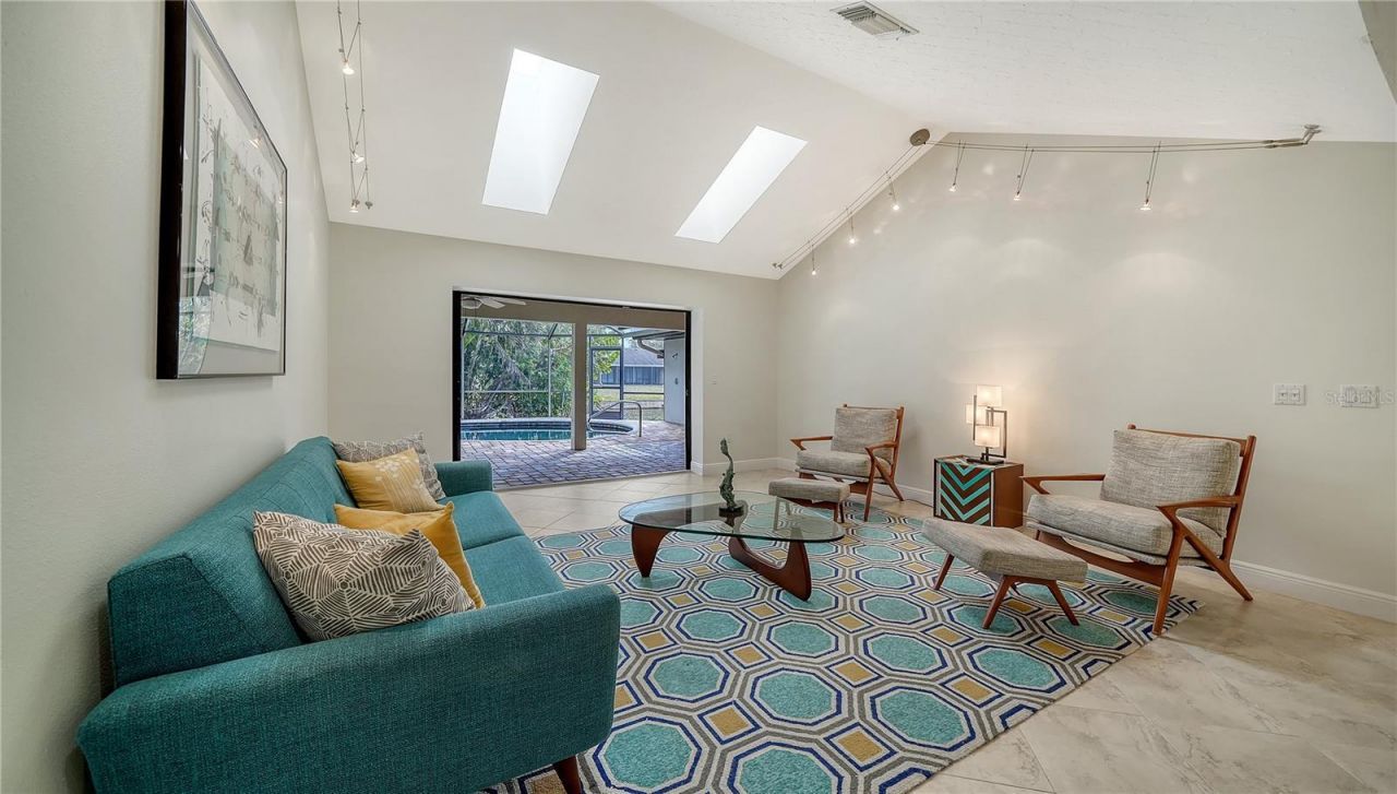 4251 Pasadena Circle, Sarasota, FL 34233 Photo