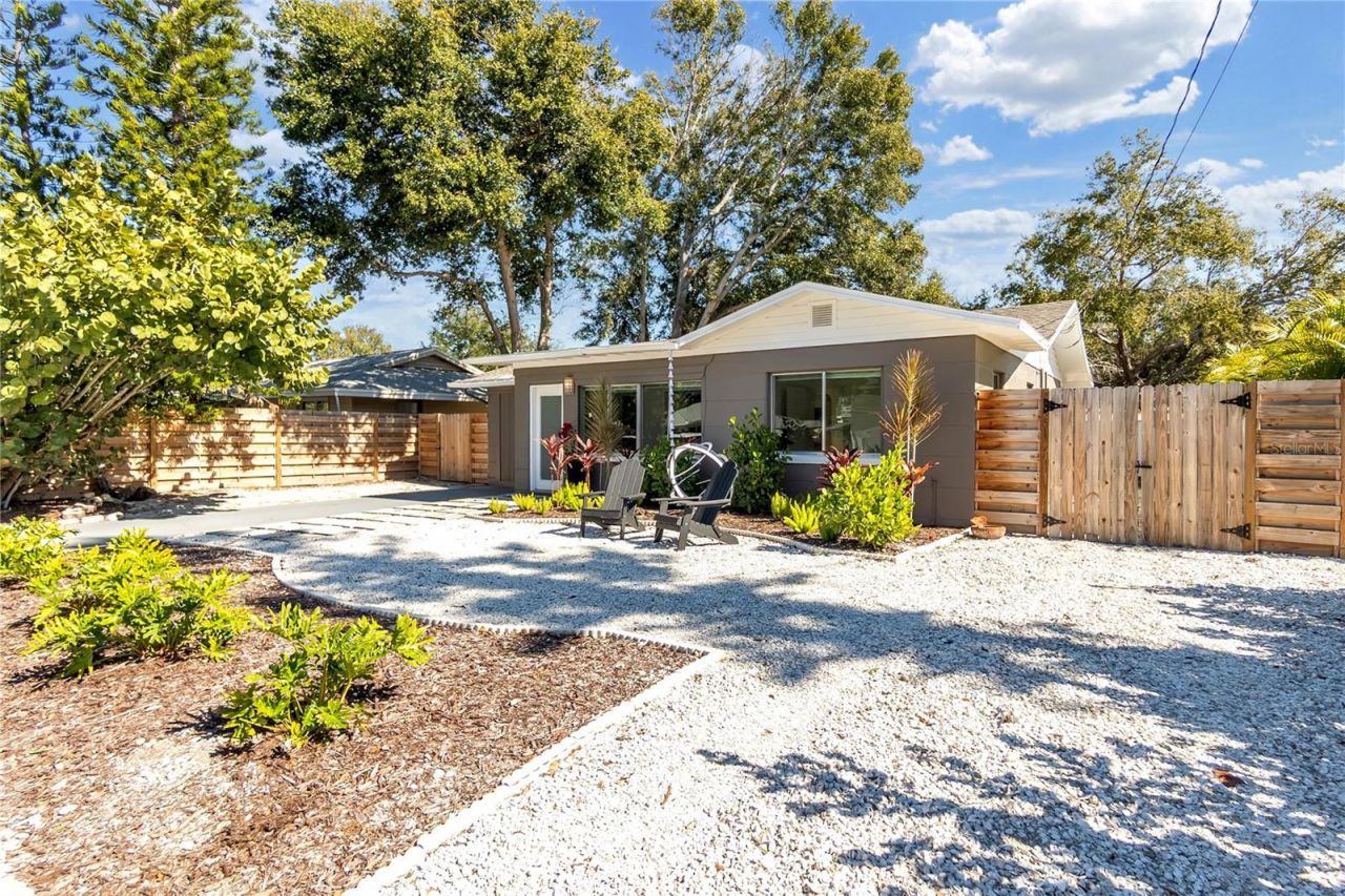 3842 Chapel Drive, Sarasota, FL 34234 Photo