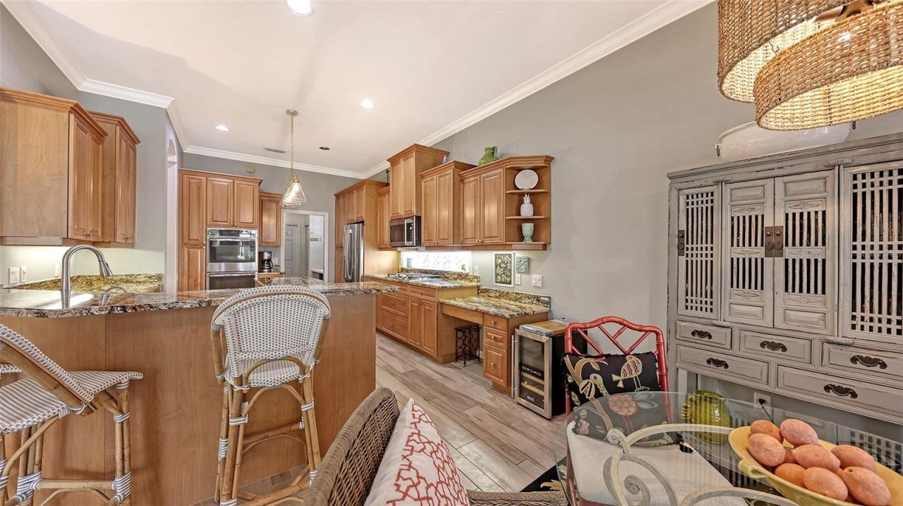 8175 Abingdon Court, Bradenton, FL 34201 Photo