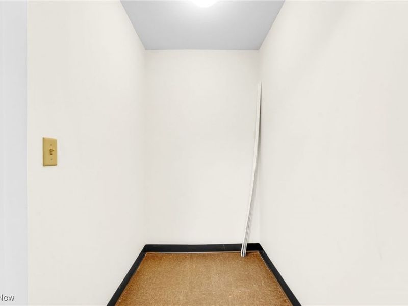 23002 Chandlers Lane, Unit 223, Olmsted Falls, OH 44138 Photo 24