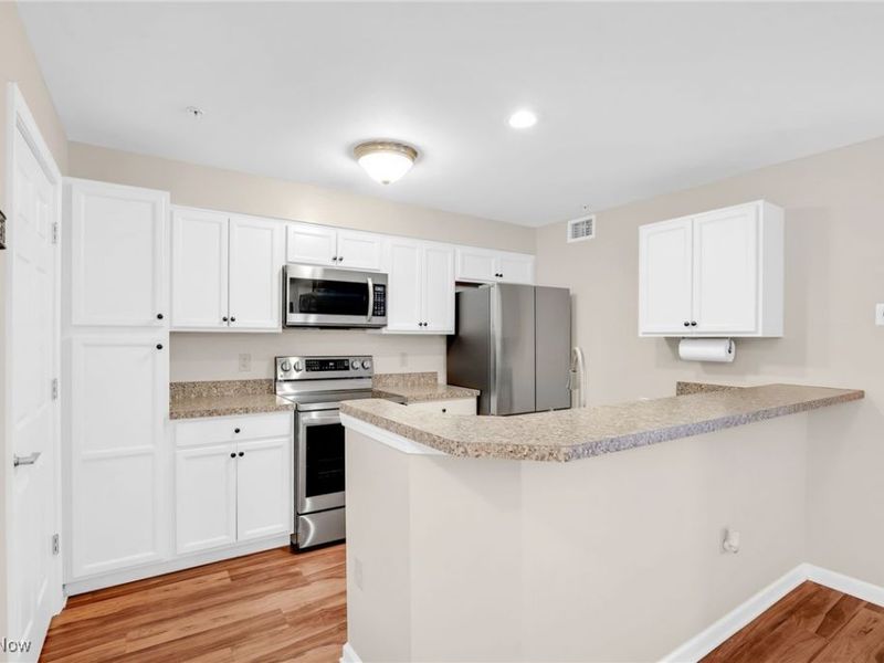 23002 Chandlers Lane, Unit 223, Olmsted Falls, OH 44138 Photo 8