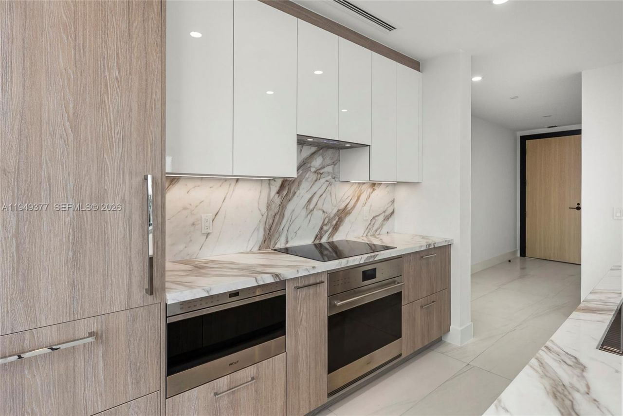 151 N Seabreeze, Unit 1003-E, Fort Lauderdale, FL 33304 Photo