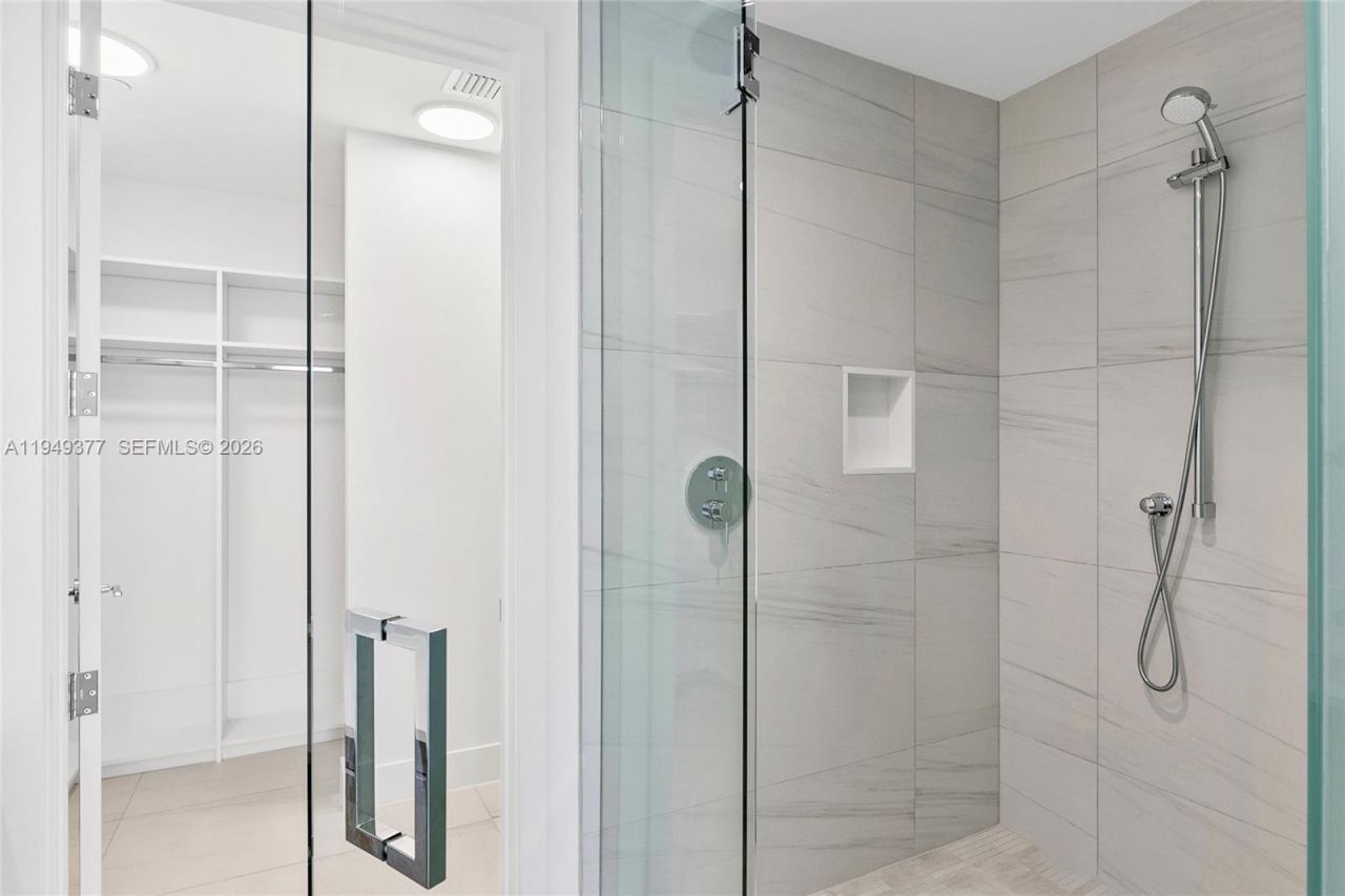 151 N Seabreeze, Unit 1003-E, Fort Lauderdale, FL 33304 Photo