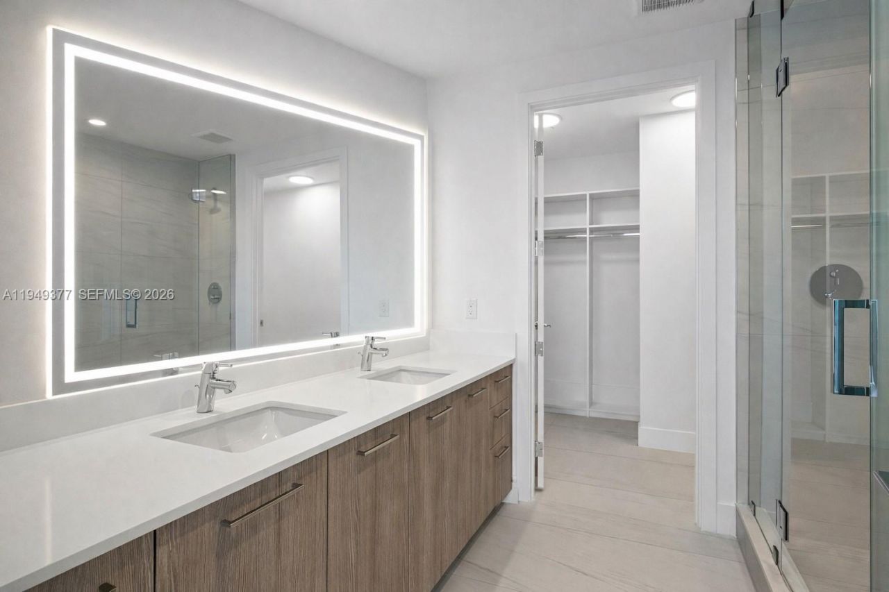 151 N Seabreeze, Unit 1003-E, Fort Lauderdale, FL 33304 Photo