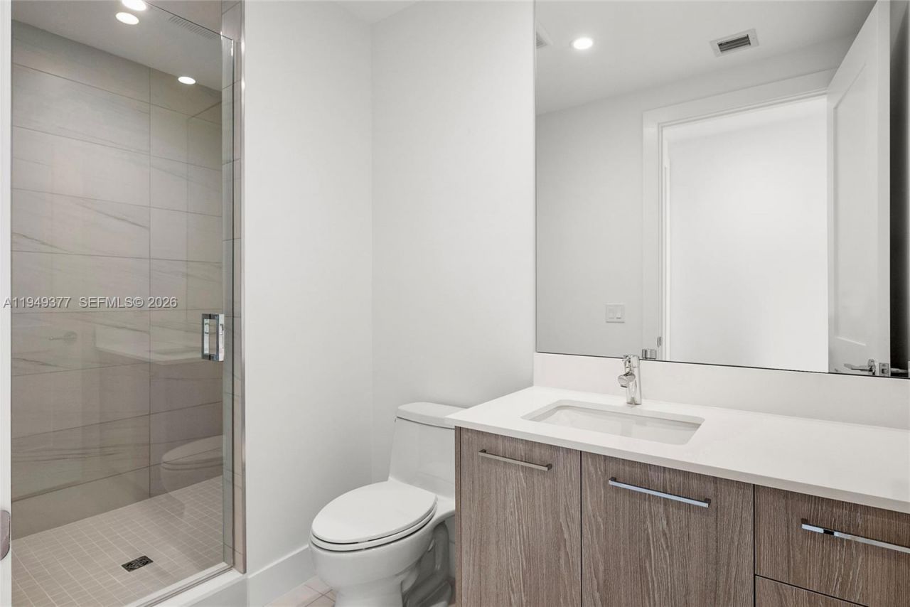 151 N Seabreeze, Unit 1003-E, Fort Lauderdale, FL 33304 Photo