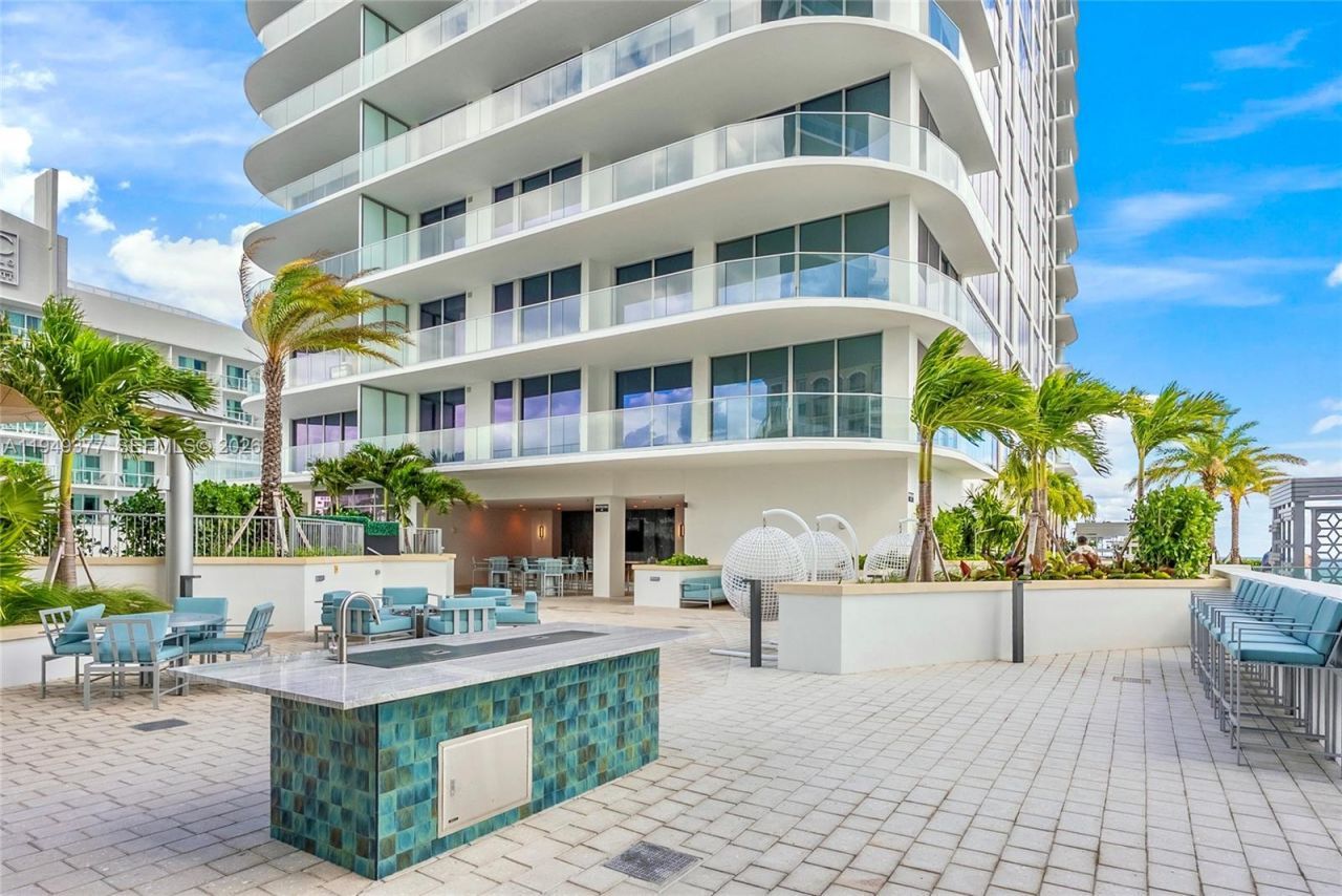 151 N Seabreeze, Unit 1003-E, Fort Lauderdale, FL 33304 Photo