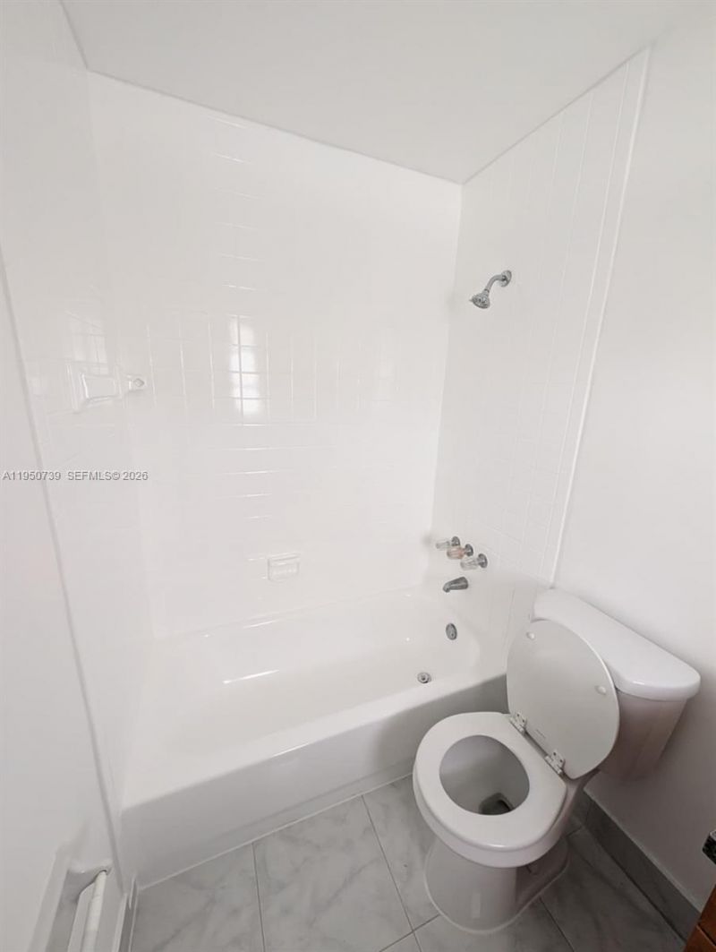 235 Antilla Ave, Unit 4, Coral Gables, FL 33134 Photo