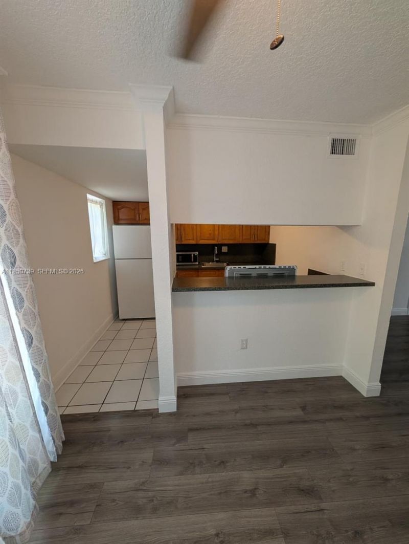 235 Antilla Ave, Unit 4, Coral Gables, FL 33134 Photo