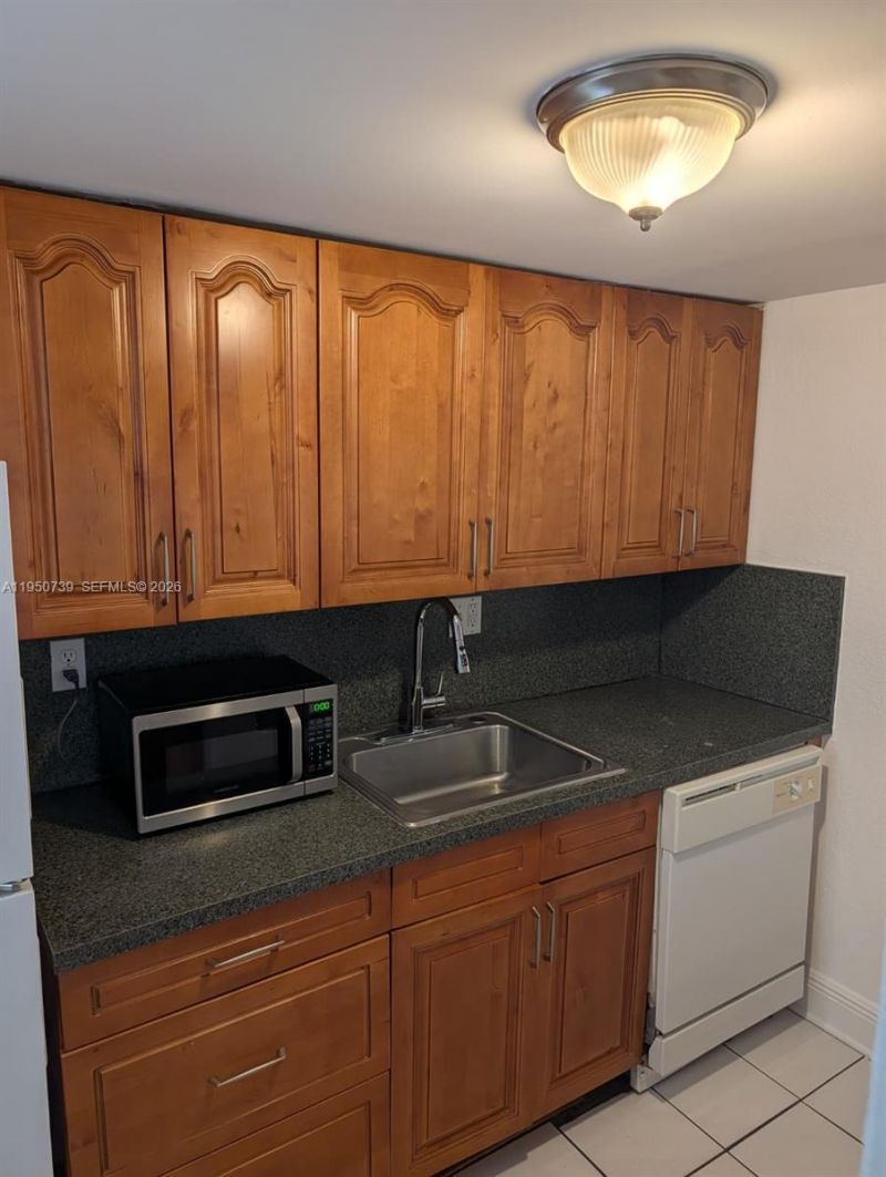 235 Antilla Ave, Unit 4, Coral Gables, FL 33134 Photo