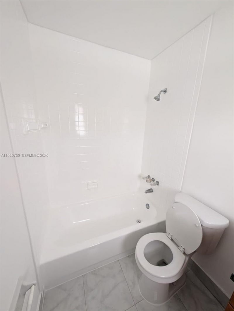 235 Antilla Ave, Unit 4, Coral Gables, FL 33134 Photo