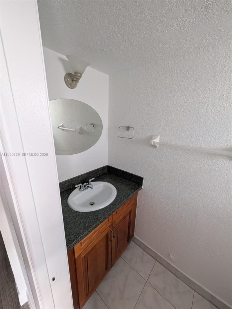 235 Antilla Ave, Unit 4, Coral Gables, FL 33134 Photo