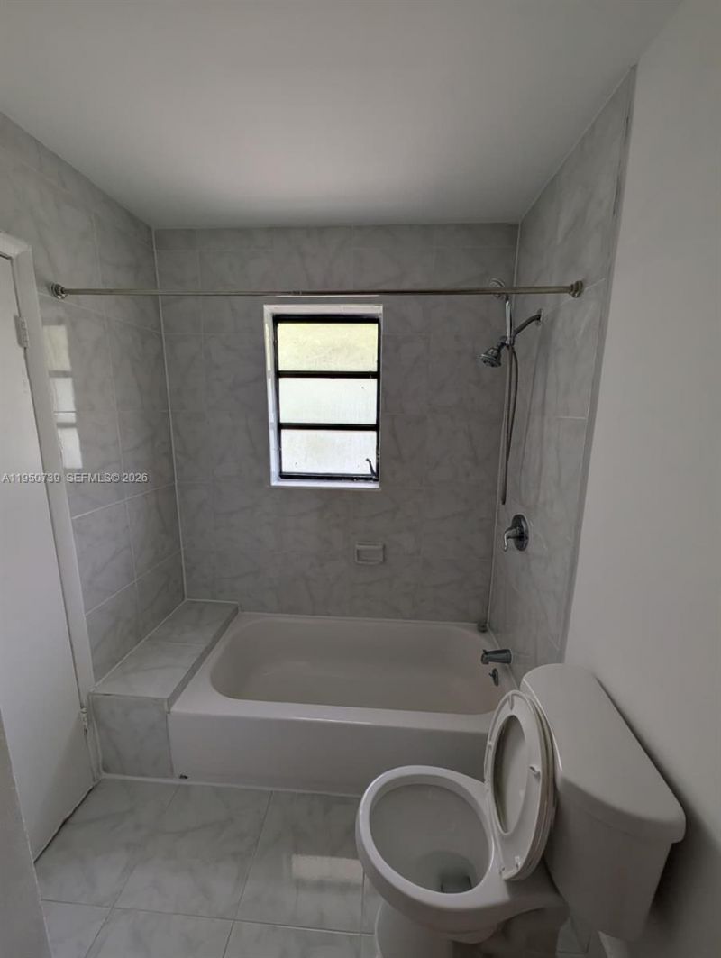 235 Antilla Ave, Unit 4, Coral Gables, FL 33134 Photo