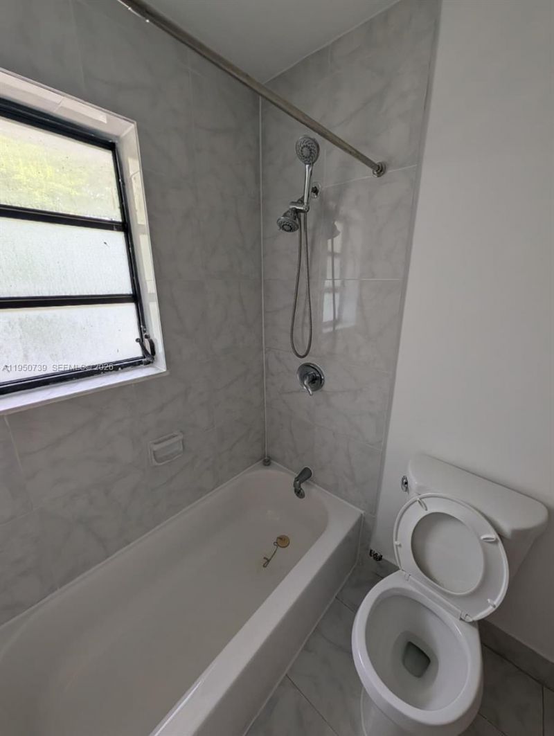 235 Antilla Ave, Unit 4, Coral Gables, FL 33134 Photo