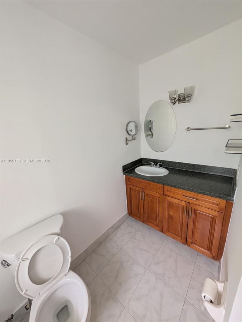 235 Antilla Ave, Unit 4, Coral Gables, FL 33134 Photo
