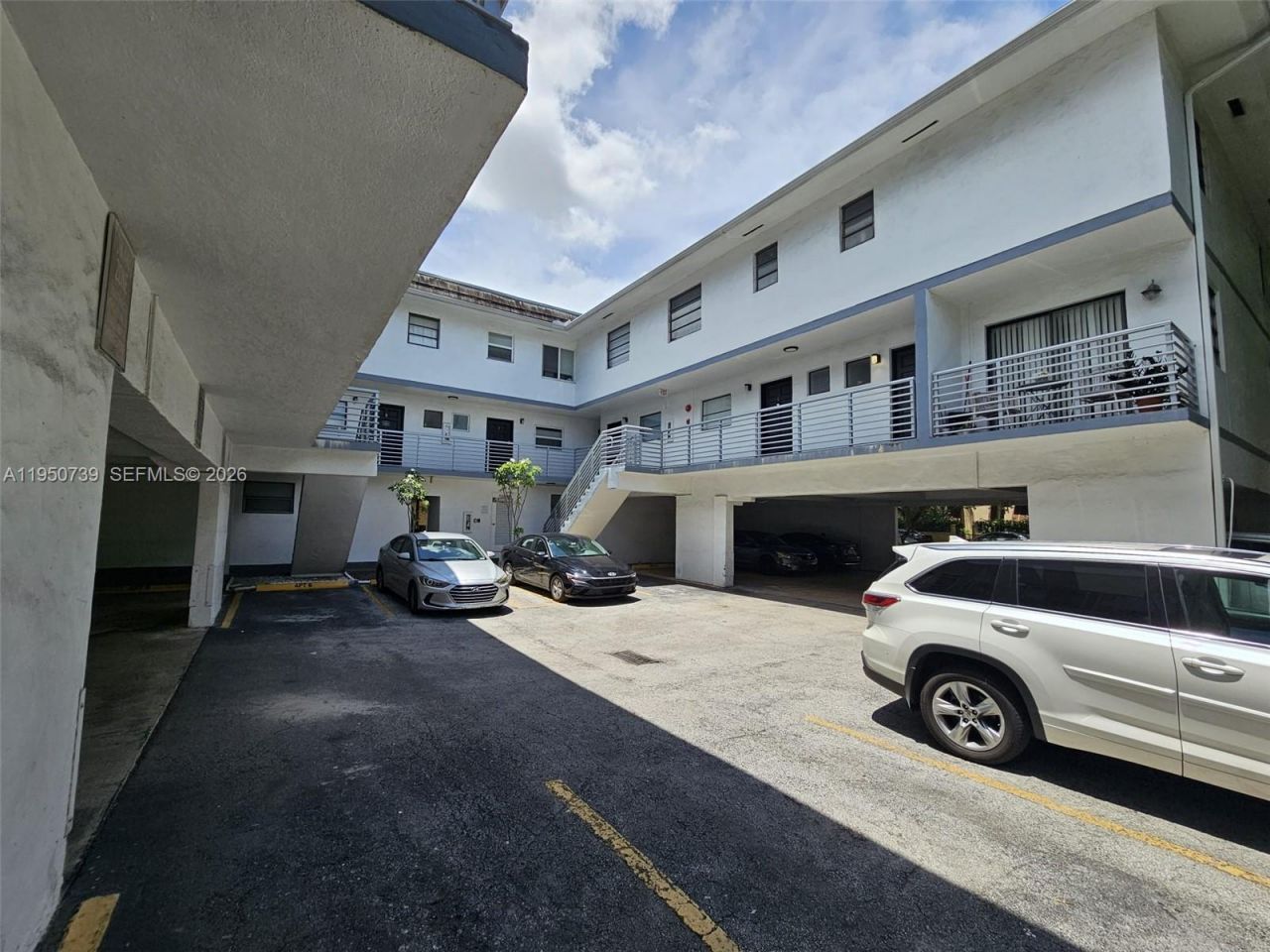 235 Antilla Ave, Unit 4, Coral Gables, FL 33134 Photo