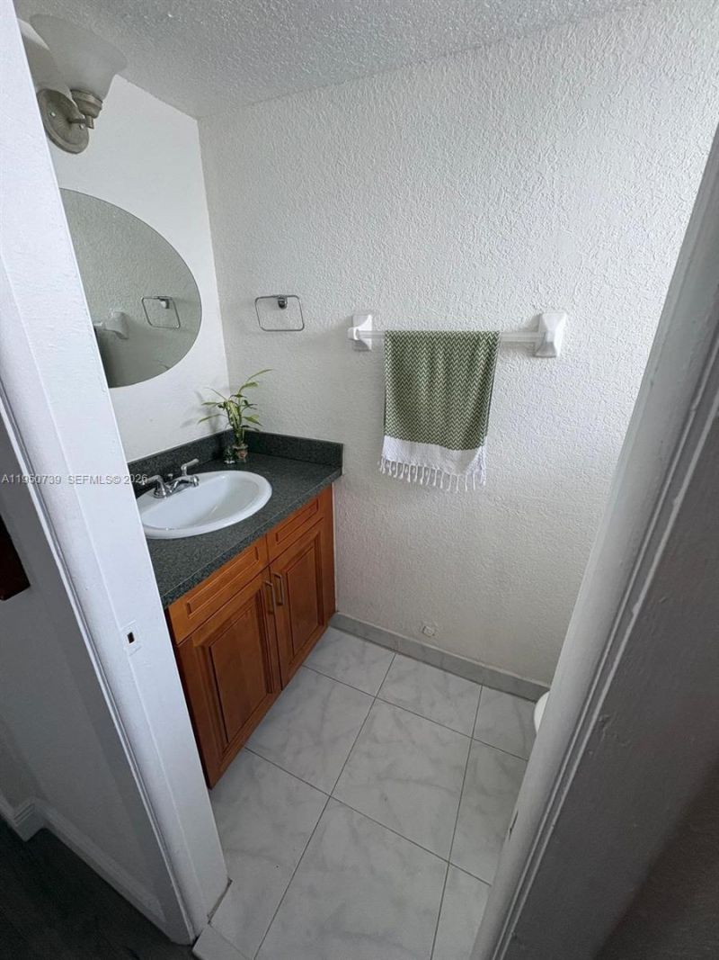 235 Antilla Ave, Unit 4, Coral Gables, FL 33134 Photo