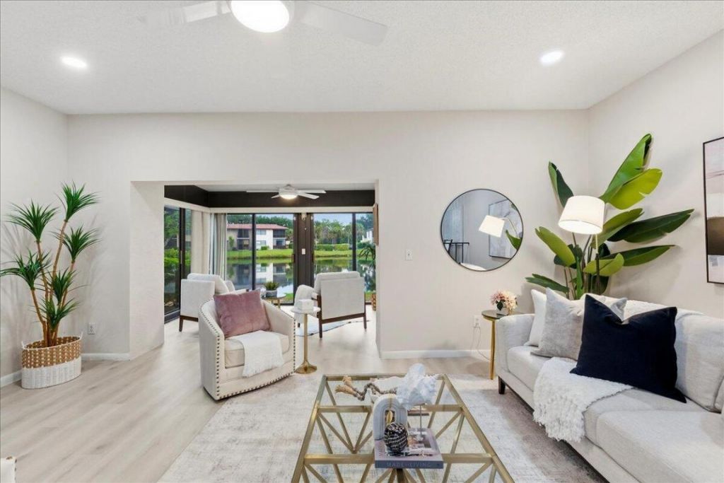 21386 Juego Circle, Unit 10c, Boca Raton, FL 33433 Photo