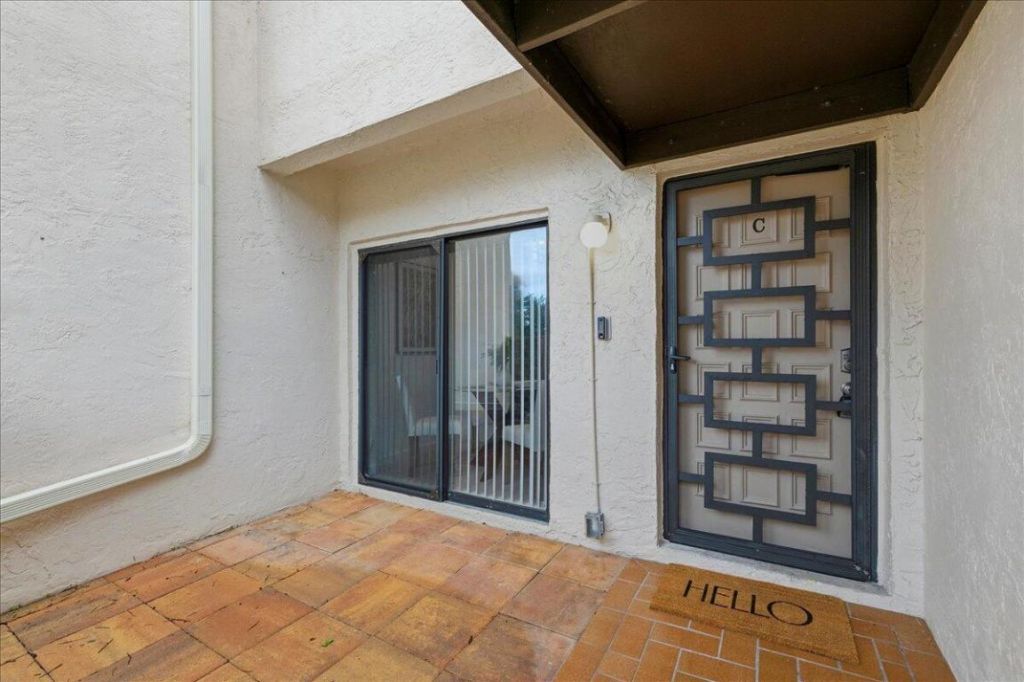 21386 Juego Circle, Unit 10c, Boca Raton, FL 33433 Photo