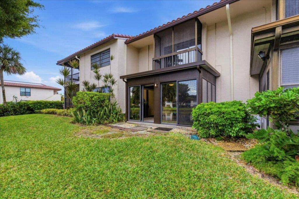 21386 Juego Circle, Unit 10c, Boca Raton, FL 33433 Photo