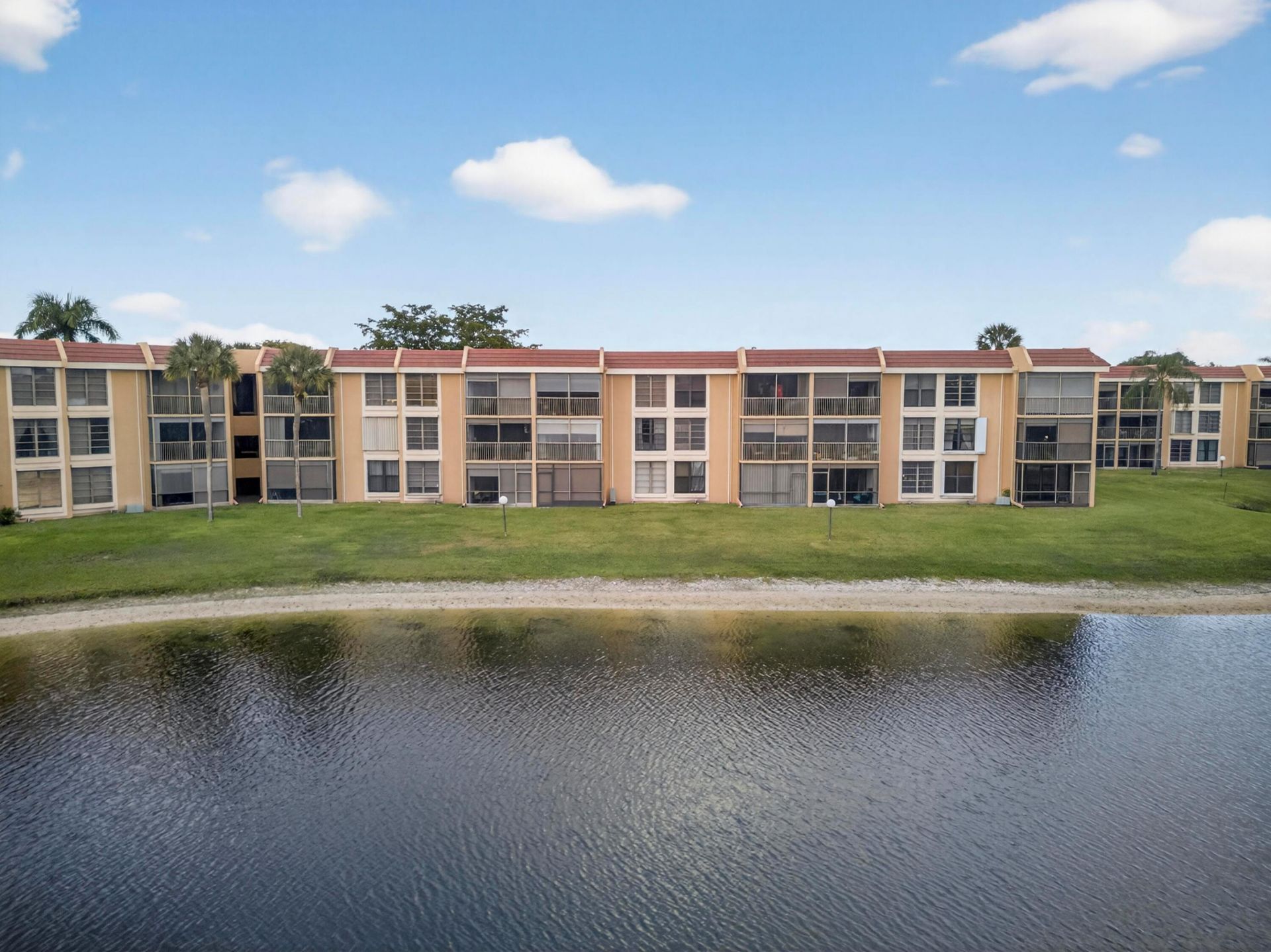 5611 Coral Lake Drive, Unit 111, Margate, FL 33063 Photo