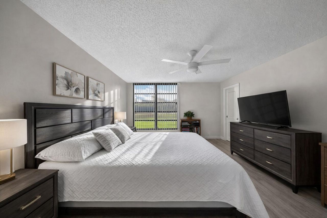 5611 Coral Lake Drive, Unit 111, Margate, FL 33063 Photo