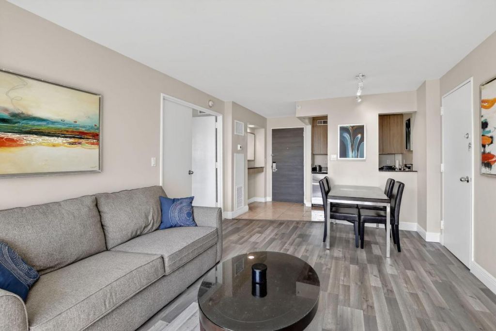 2670 E Sunrise Boulevard, Unit 320, Fort Lauderdale, FL 33304 Photo