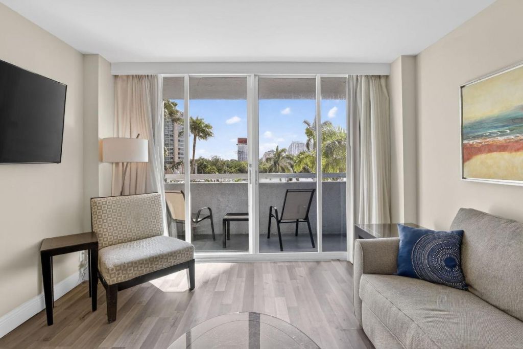 2670 E Sunrise Boulevard, Unit 320, Fort Lauderdale, FL 33304 Photo