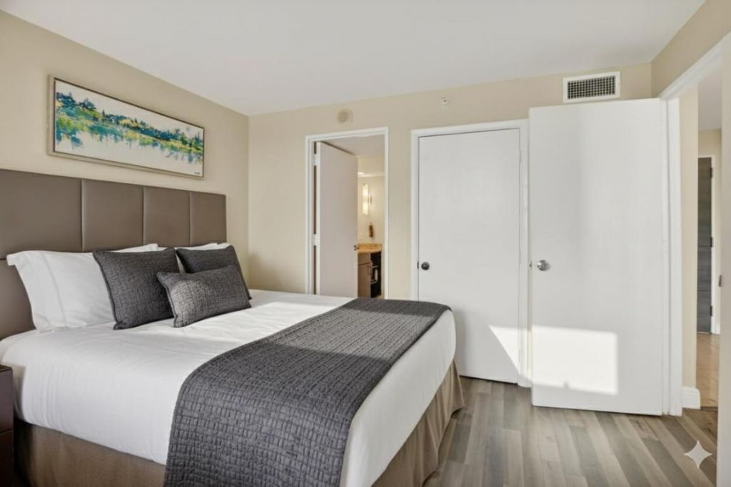 2670 E Sunrise Boulevard, Unit 320, Fort Lauderdale, FL 33304 Photo