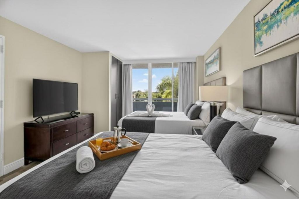 2670 E Sunrise Boulevard, Unit 320, Fort Lauderdale, FL 33304 Photo