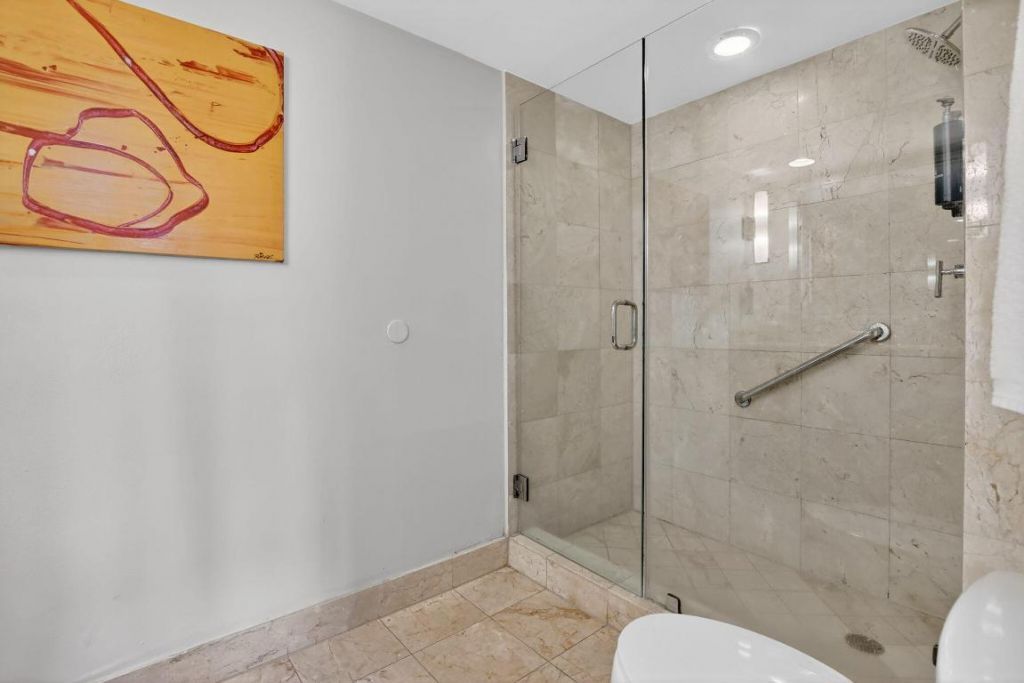 2670 E Sunrise Boulevard, Unit 320, Fort Lauderdale, FL 33304 Photo