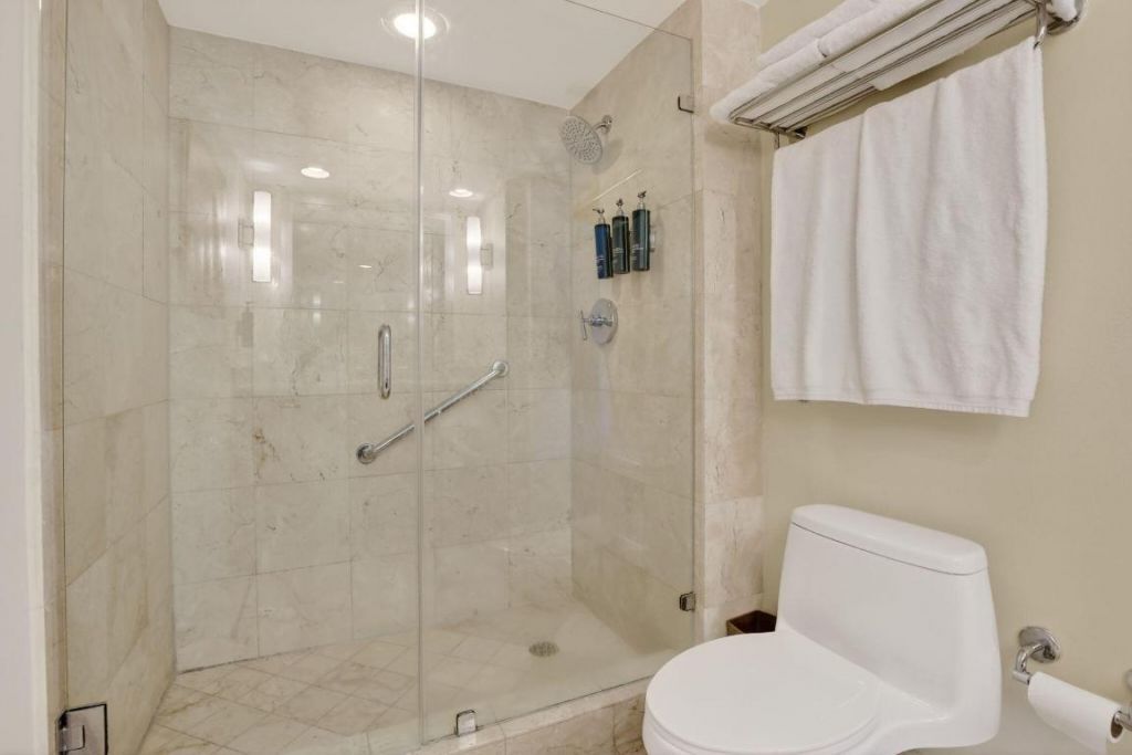 2670 E Sunrise Boulevard, Unit 320, Fort Lauderdale, FL 33304 Photo