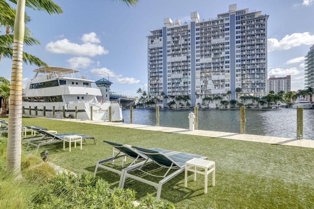 2670 E Sunrise Boulevard, Unit 320, Fort Lauderdale, FL 33304 Photo