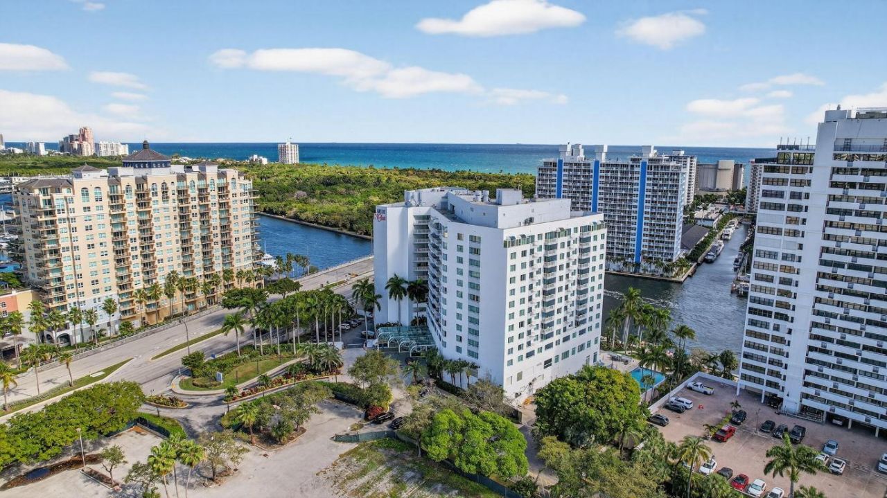 2670 E Sunrise Boulevard, Unit 320, Fort Lauderdale, FL 33304 Photo