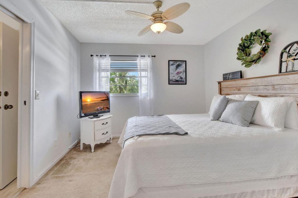 23305 Barwood Lane N, Unit 303, Boca Raton, FL 33428 Photo