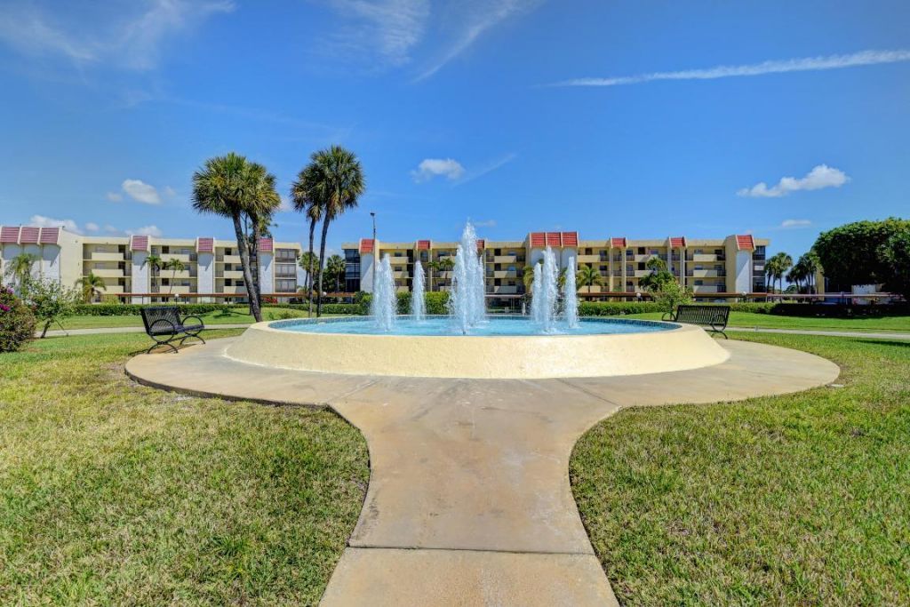 23305 Barwood Lane N, Unit 303, Boca Raton, FL 33428 Photo