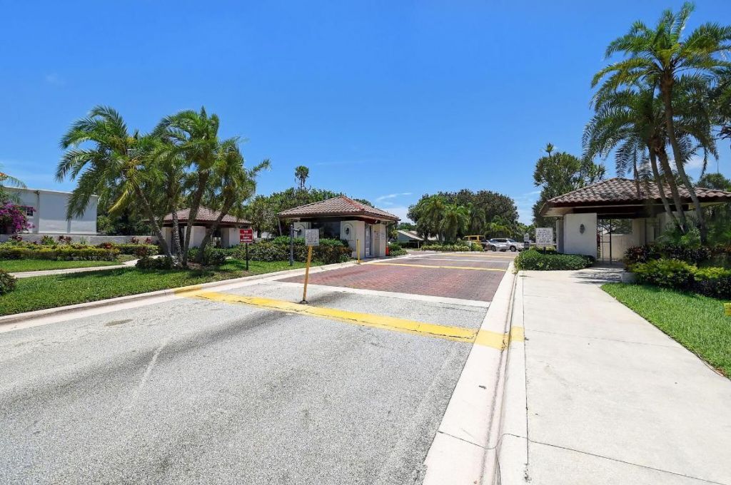 3149 Kingswood Terrace, Boca Raton, FL 33431 Photo