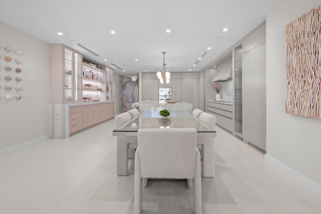 220 SE Mizner Boulevard, Unit 603, Boca Raton, FL 33432 Photo