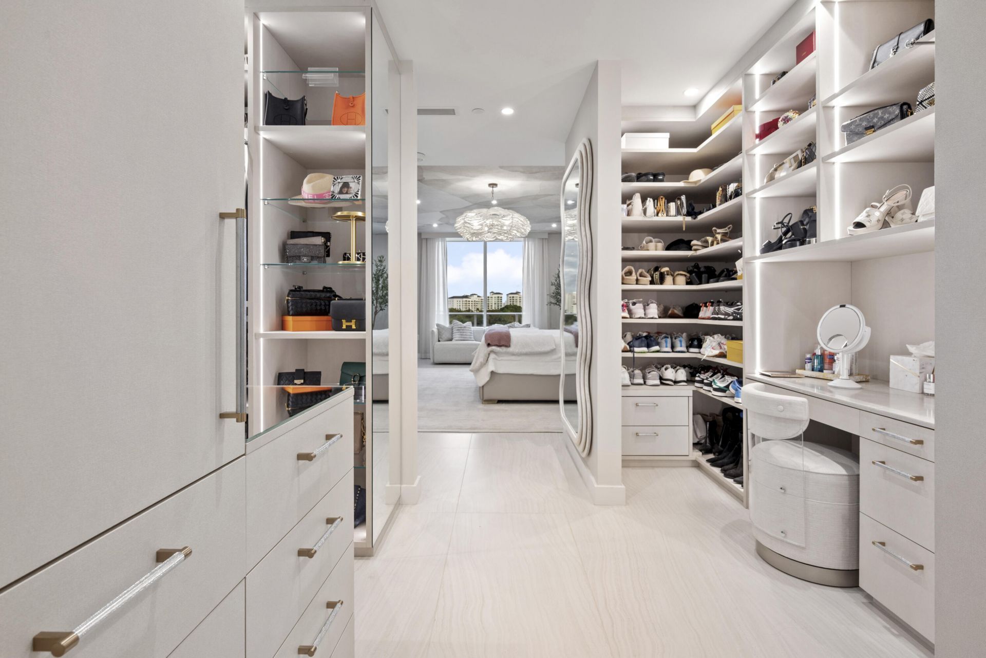 220 SE Mizner Boulevard, Unit 603, Boca Raton, FL 33432 Photo