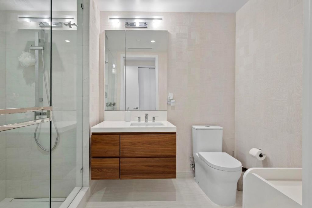 220 SE Mizner Boulevard, Unit 603, Boca Raton, FL 33432 Photo