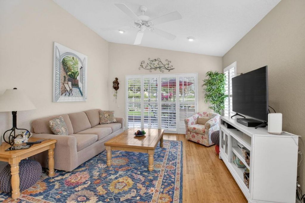 6877 Castlemaine Avenue, Boynton Beach, FL 33437 Photo