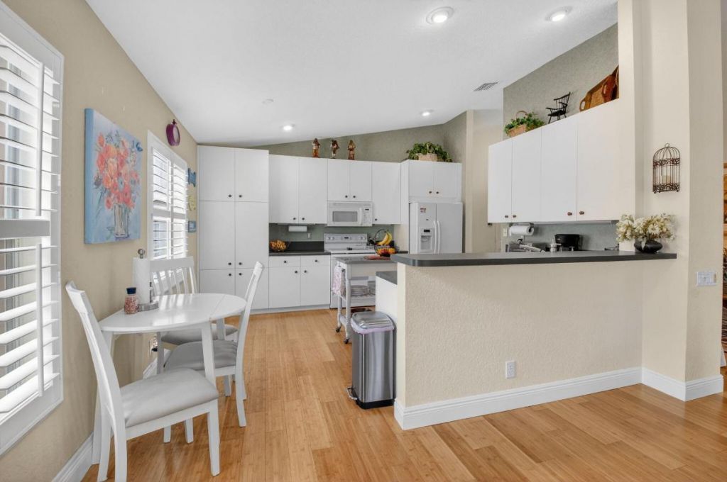 6877 Castlemaine Avenue, Boynton Beach, FL 33437 Photo